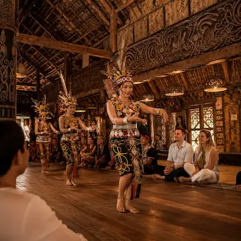 Slow domestic travel planning across Malaysia with rainforest, islands and heritage cities
